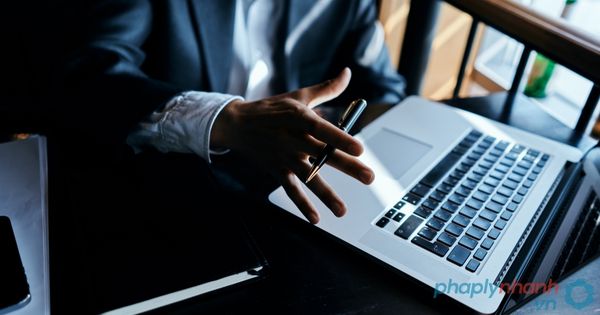 Viên chức có được thành lập doanh nghiệp không? 2 viên chức làm giám đốc - tư vấn hỗ trợ pháp lý nhanh