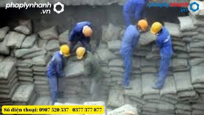 Đi làm ngày lễ 30/4-tư vấn, hỗ trợ pháp lý nhanh