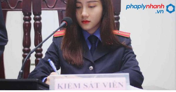 Những ngành nghề nào sinh viên Luật có thể lựa chọn sau khi ra trường? 4 Kiểm sát viên